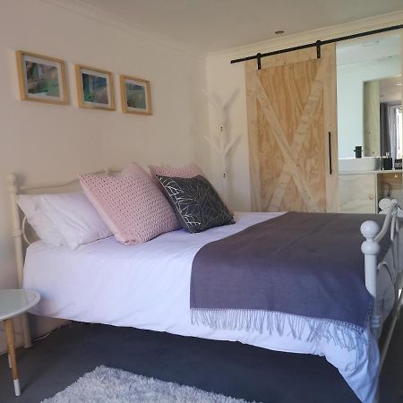Secure, Private, Queen Room Close To Airport Port Elizabeth Bagian luar foto