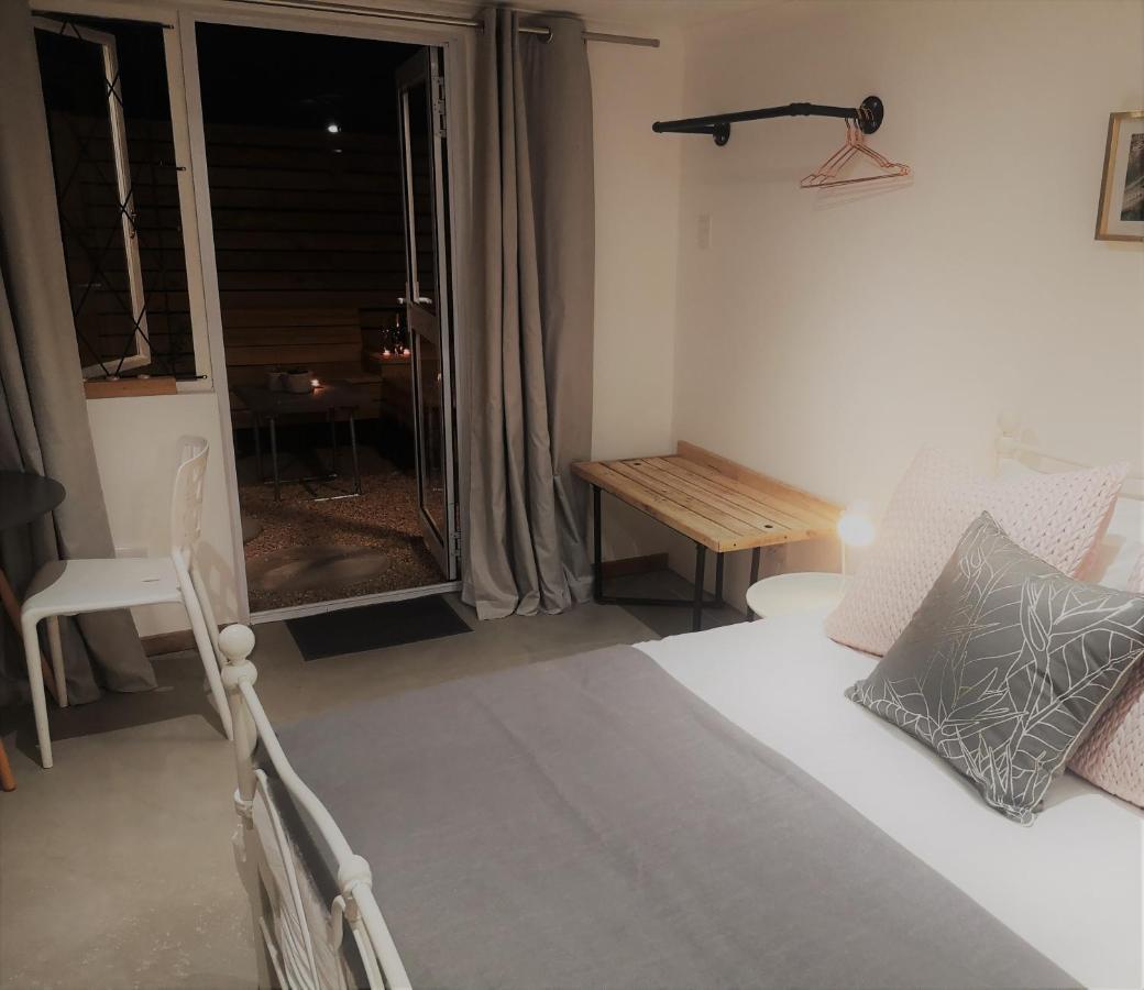 Secure, Private, Queen Room Close To Airport Port Elizabeth Bagian luar foto