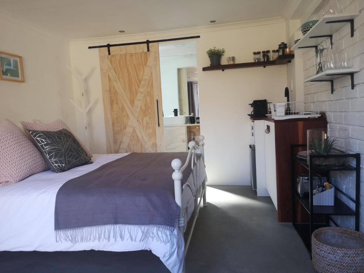 Secure, Private, Queen Room Close To Airport Port Elizabeth Bagian luar foto