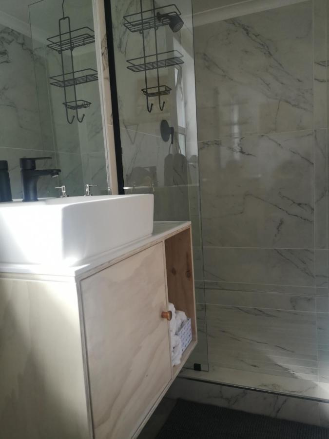 Secure, Private, Queen Room Close To Airport Port Elizabeth Bagian luar foto